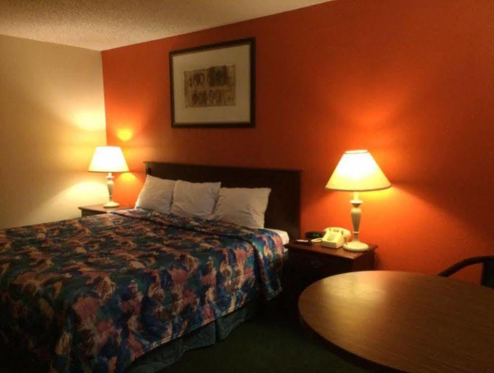 Relax Inn Henryetta Exterior foto